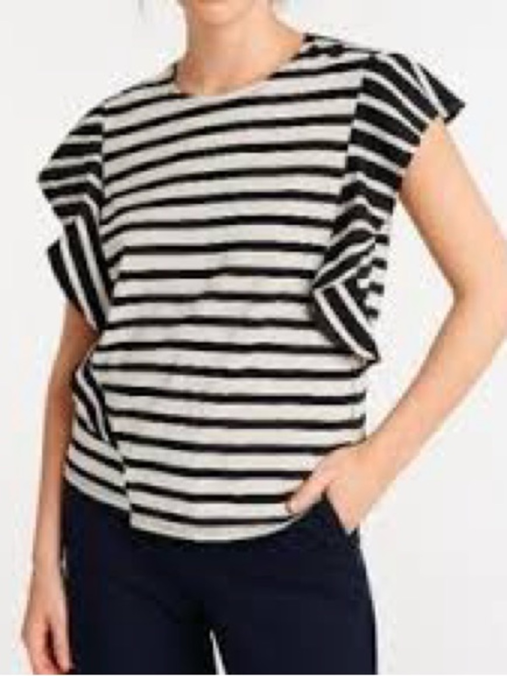 10 Crosby Derek Lam Black & White Striped Flutter Sleeve Top. Size M. Read desc.